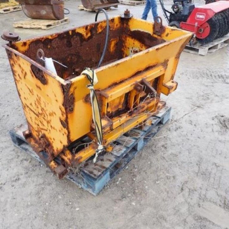 Trackless 40 In. Salter/Sander