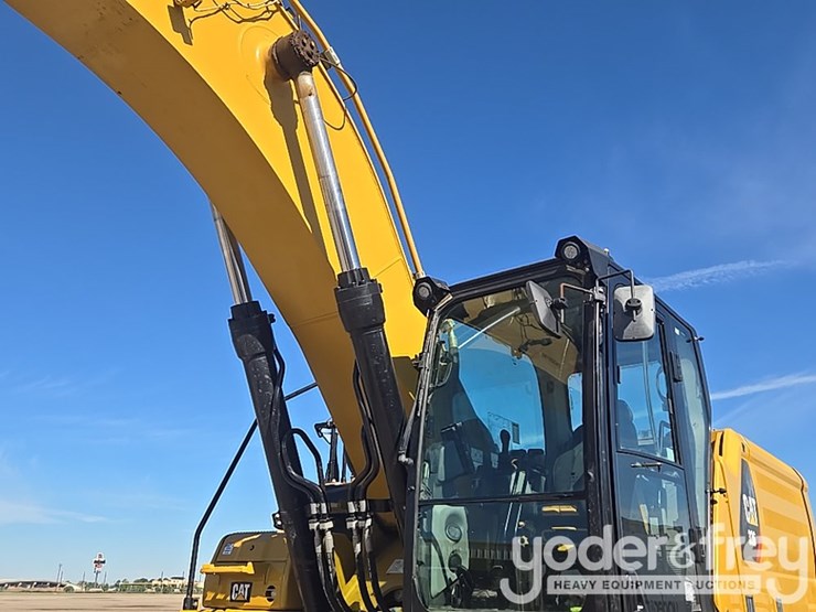 2019-caterpillar-336-image-31
