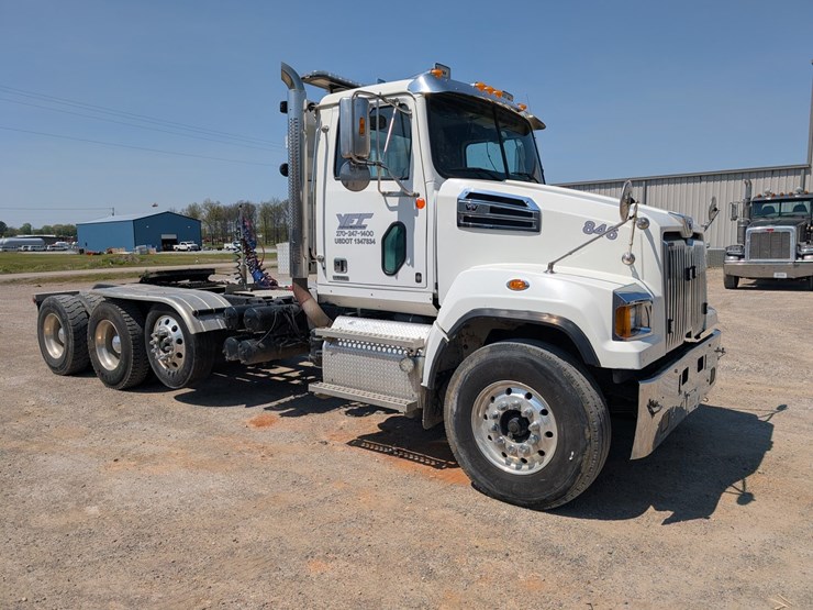 2016-western-star-4700-image-2