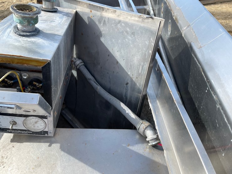 #3974-•-stainless-steel-3-bay-sink-image-9