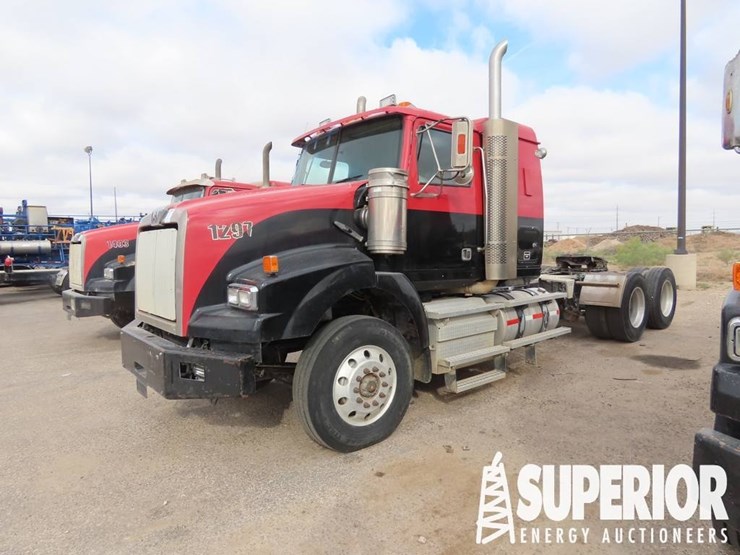 2013-western-star-4900-image-1