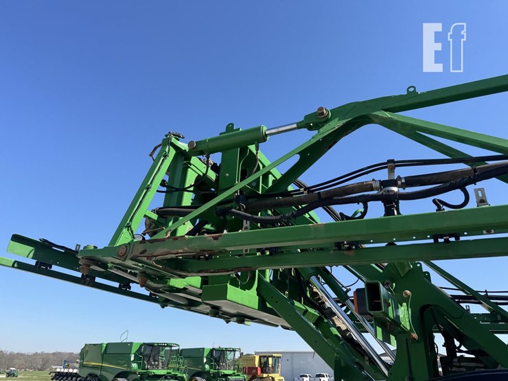 2017-john-deere-r4038-image-12