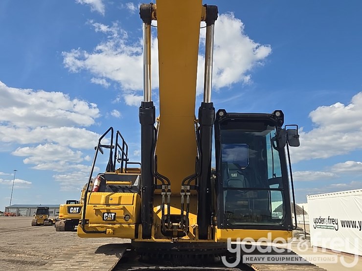 2019-caterpillar-336-image-34