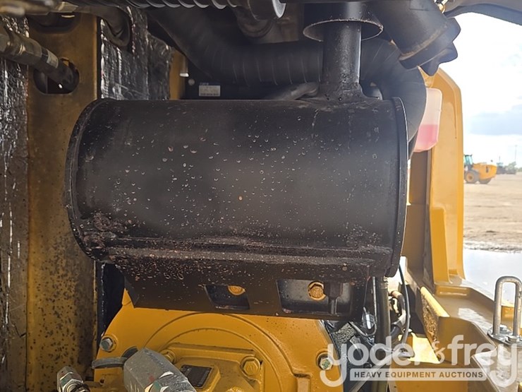 2018-caterpillar-305.5-image-49