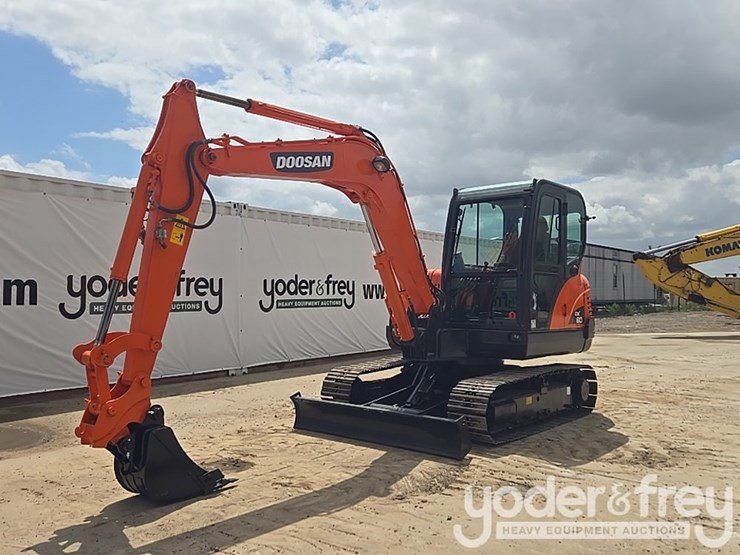 2020-doosan-dx60e-9cn-image-1