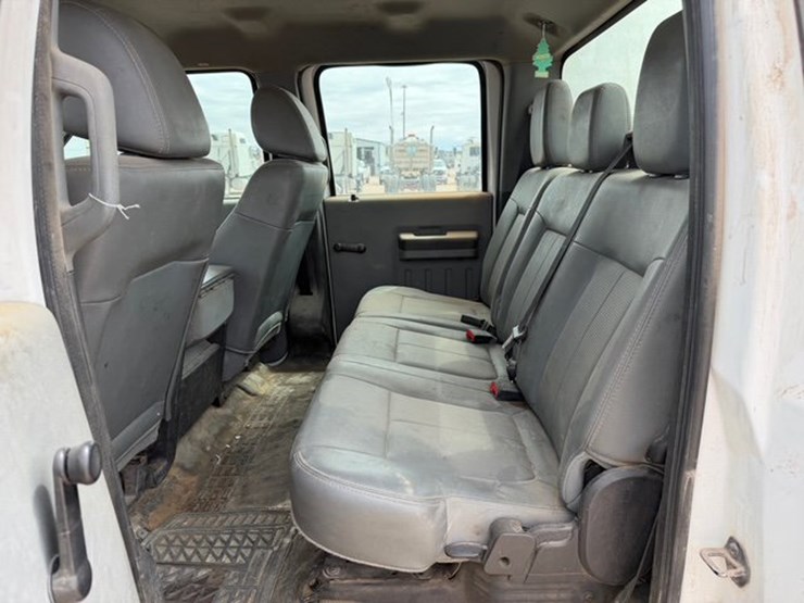 2012-ford-f550-image-8