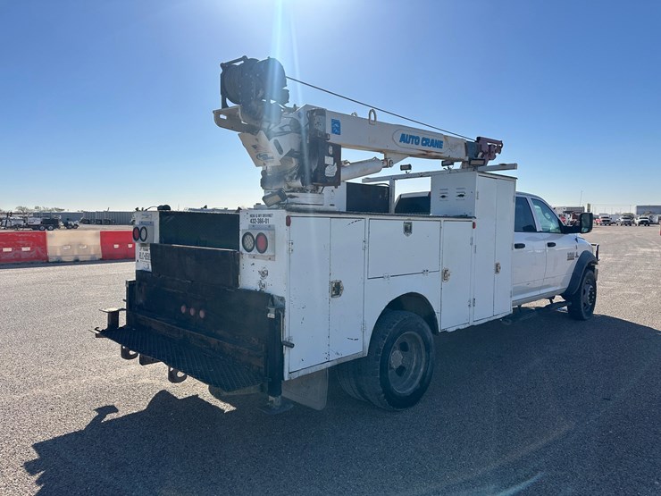 2014-dodge-5500-service-truck-image-5