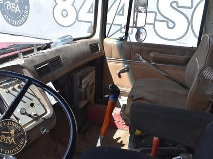 1988-ford-l8000-image-42