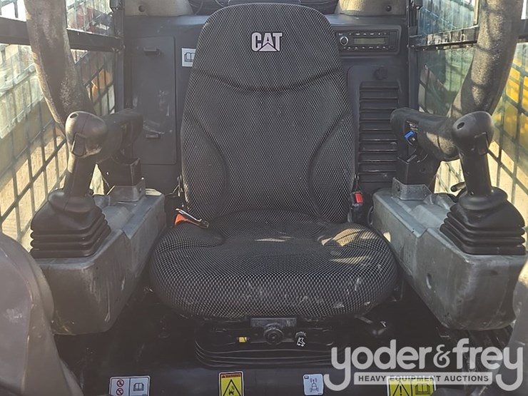 2021-caterpillar-289d3-image-77