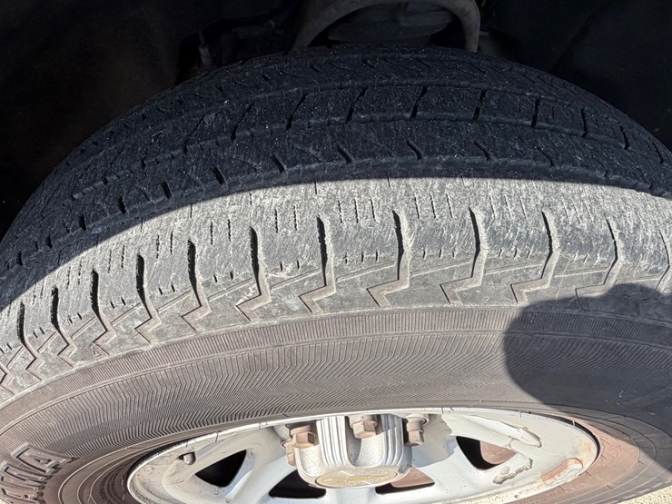 2017-chevrolet-silverado-1500-image-13