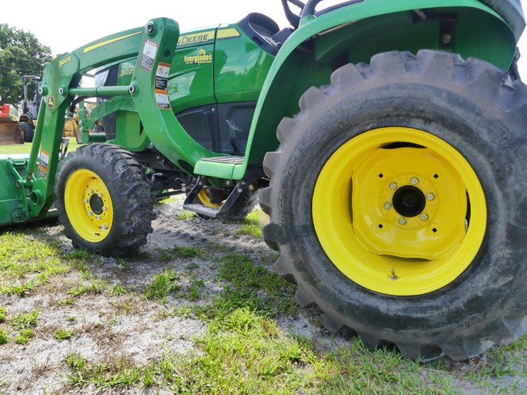 2024-john-deere-3025e-image-9