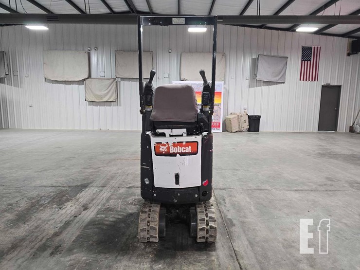 2022-bobcat-e10-image-8
