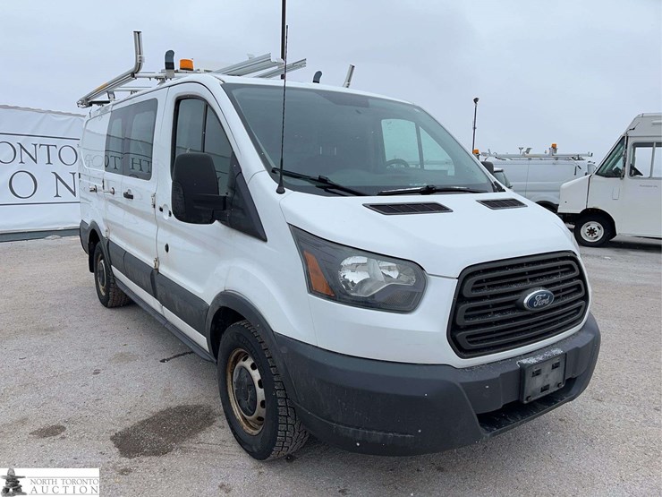 2015-ford-transit-image-3