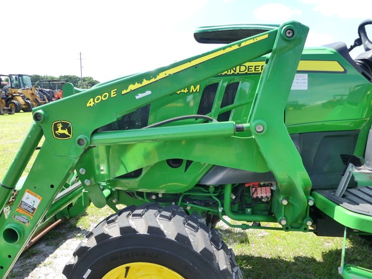 2019-john-deere-4044m-image-8