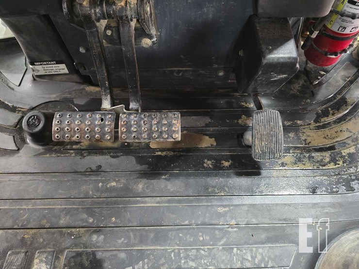 2011-deere-310sj-image-20