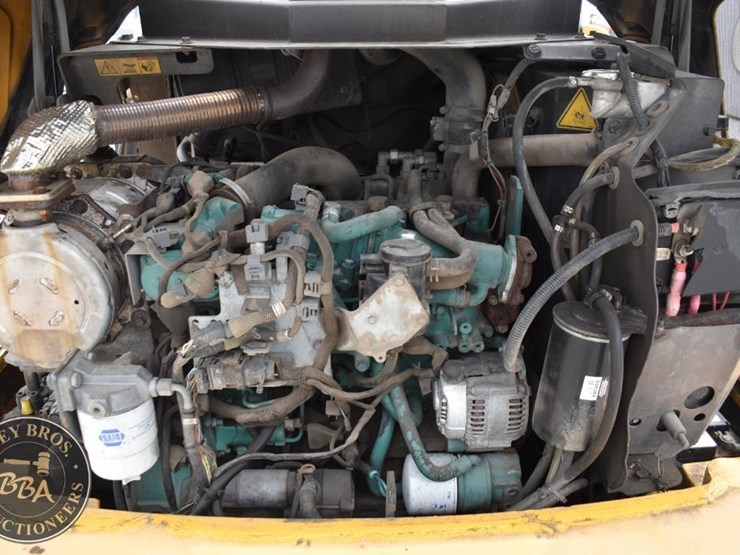 2015-volvo-l30g-image-22