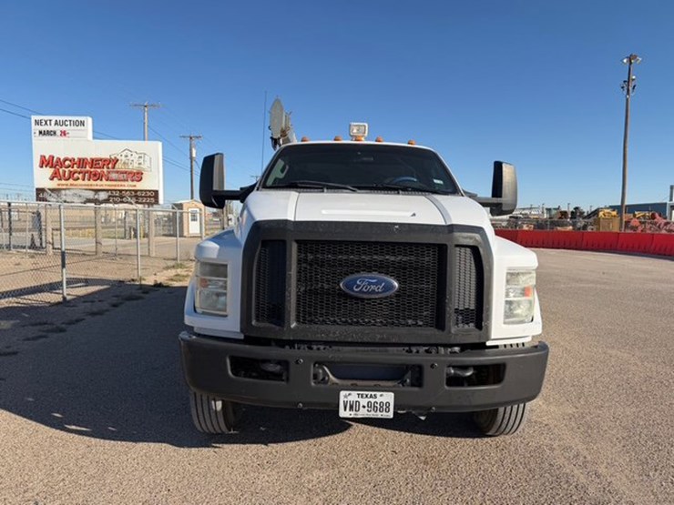 2017-ford-f750-image-2