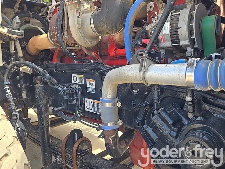 2014-kenworth-t880-image-103