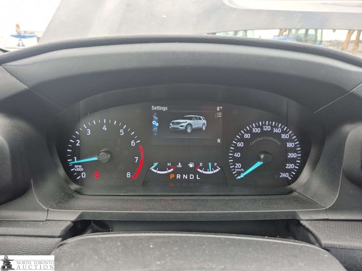 2020-ford-explorer-image-12