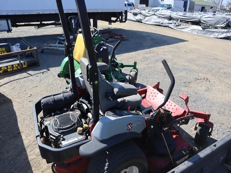 exmark-lazer-z-zero-turn-mower-image-7