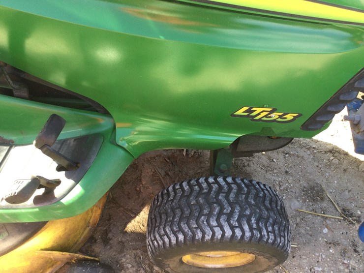 john-deere-lt-image-1