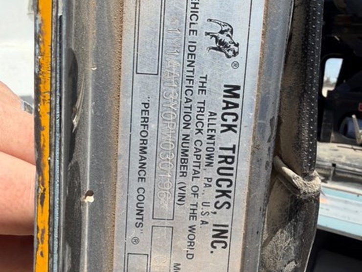 1994-mack-ch613-image-17