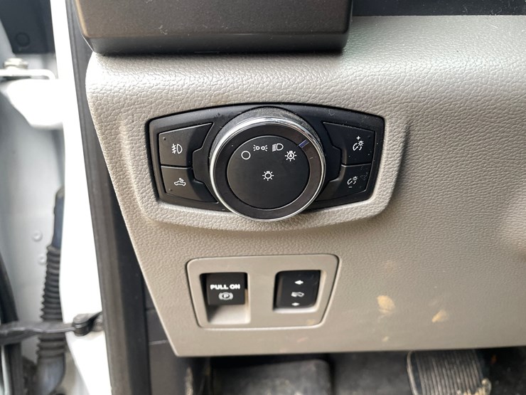 2018-ford-f150-image-61