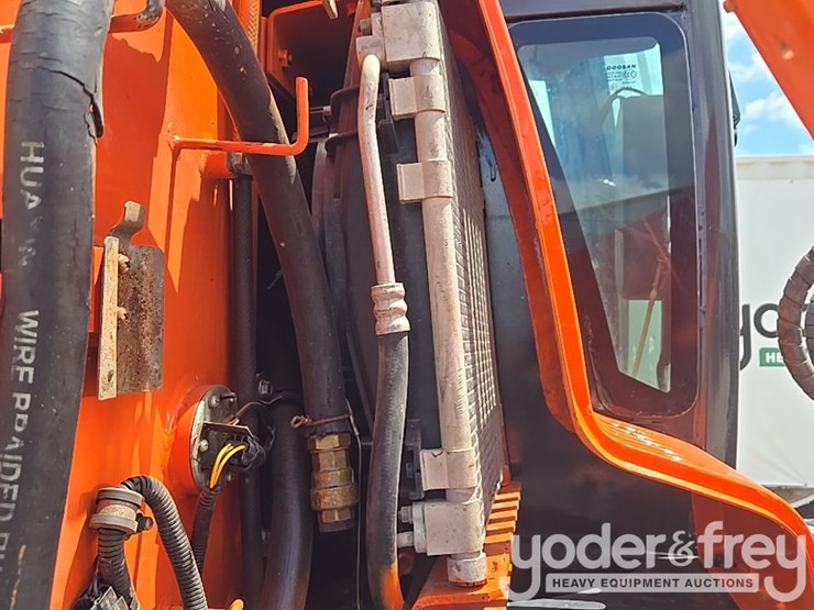 2020-doosan-dx60e-9cn-image-54