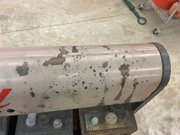 ford-battery-display-rack-image-11