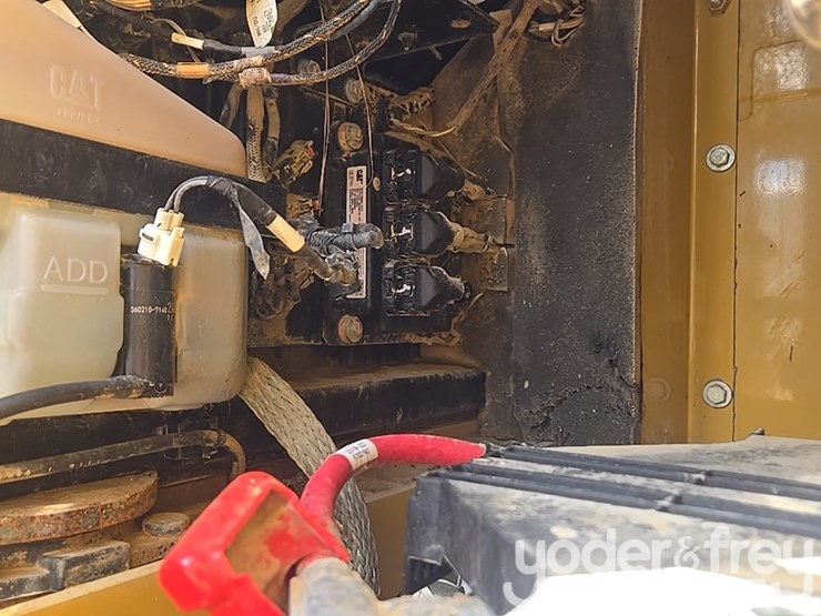 2019-caterpillar-336-image-33