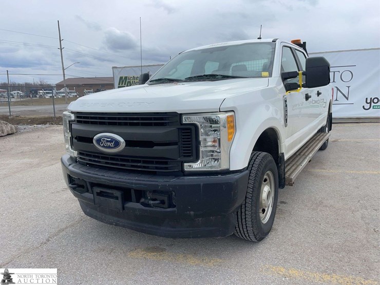 2017-ford-f350-image-1