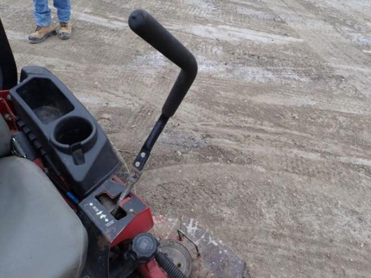 2012-toro-z-master-zero-turn-mower-74953313000196-image-13