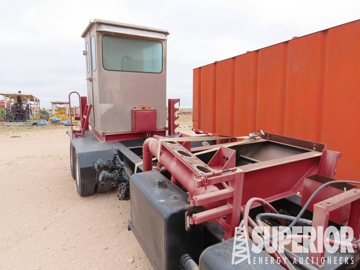 (2-14)-shopbuilt-t/a-pump-trailer,-w/-detroit-12v-...-image-4