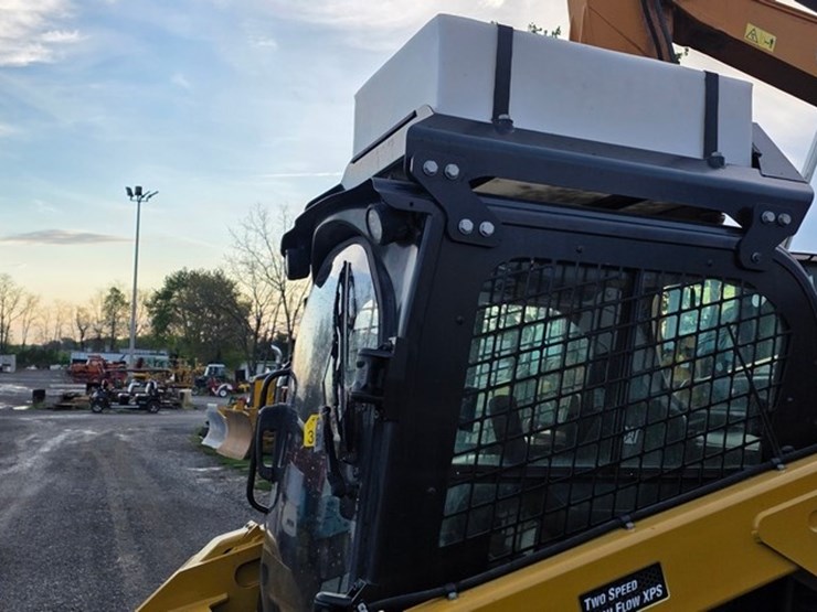 2022-caterpillar-272d3-image-31