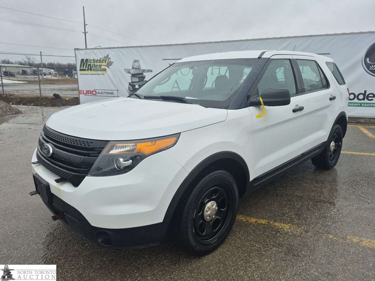 2014-ford-explorer-image-1