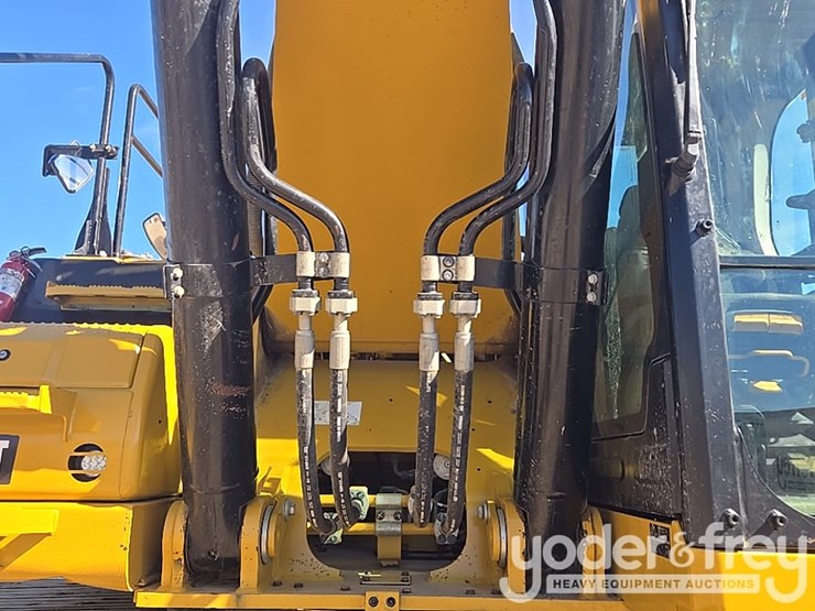 2019-caterpillar-336-image-34