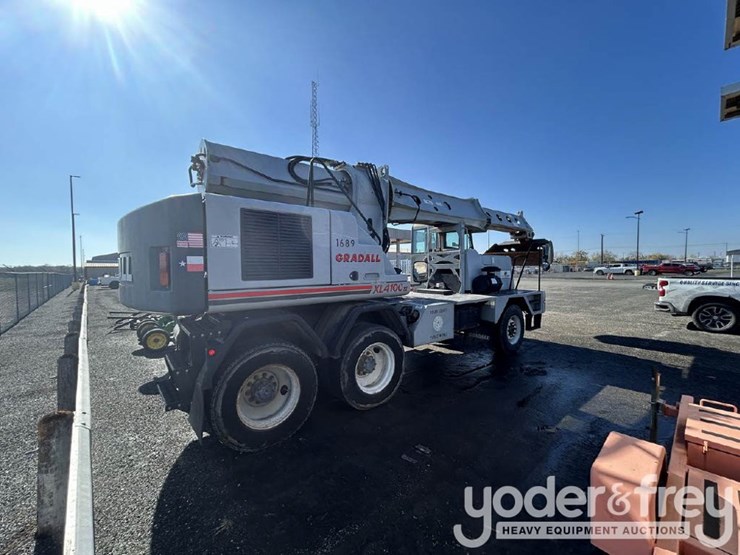 2011-gradall-xl4100-image-5