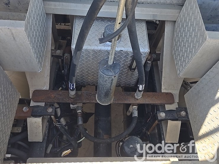 2014-kenworth-t880-image-58