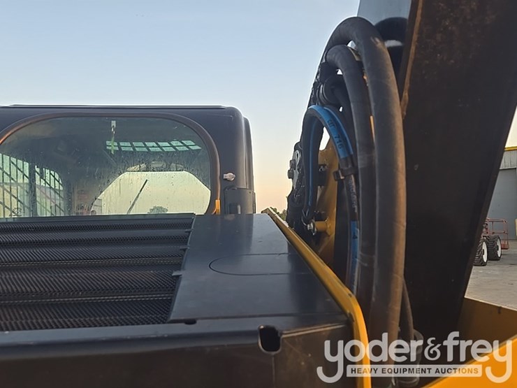 2022-caterpillar-289d3-image-46