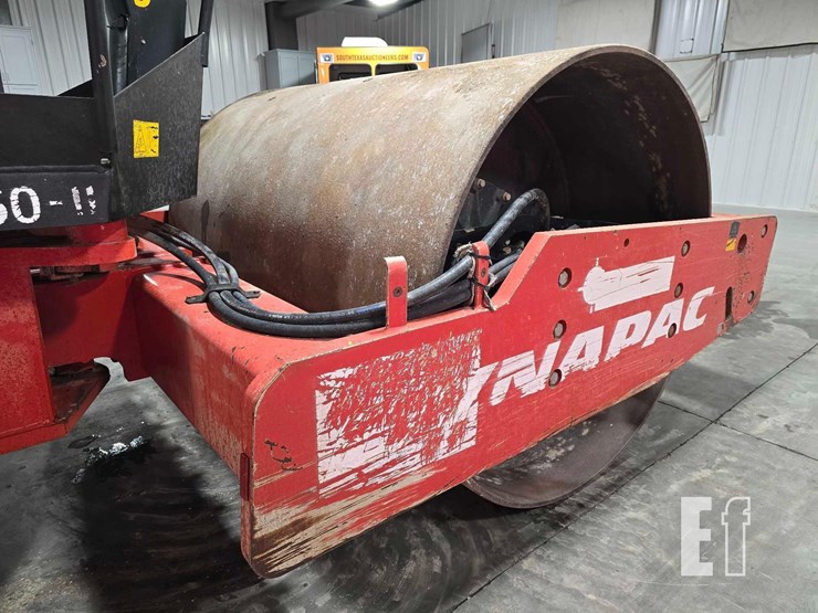 2011-dynapac-ca250d-ii-image-11