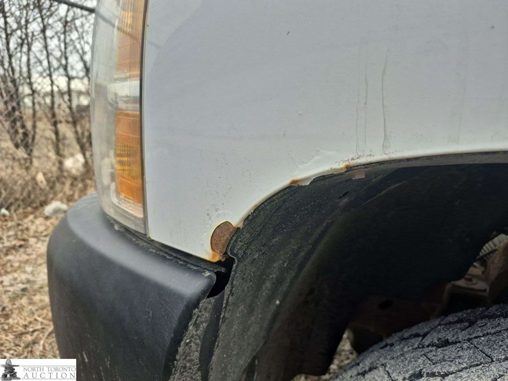 2013-chevrolet-silverado-1500-image-17