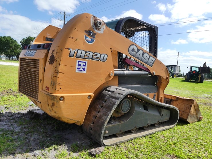 2015-case-tr320-image-3