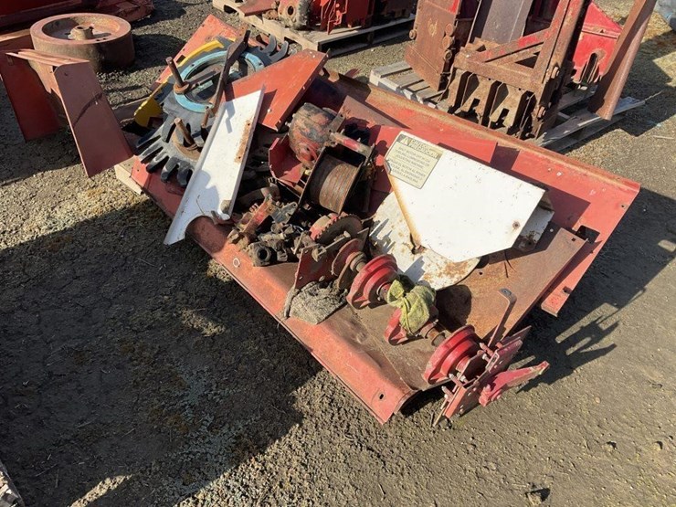 new-holland-500-image-7