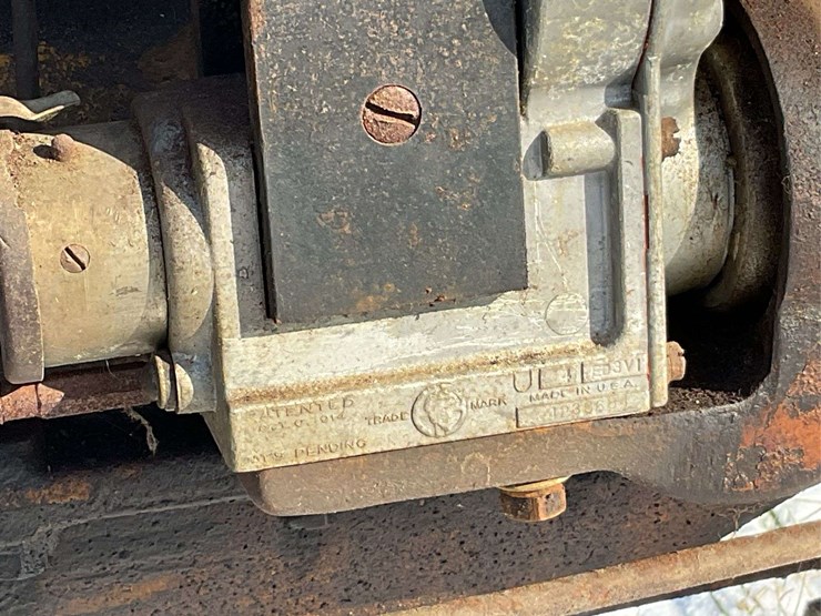 1938-fordson-all-around-image-25