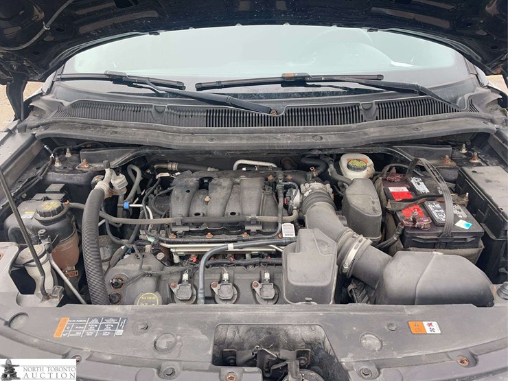 2017-ford-explorer-image-10