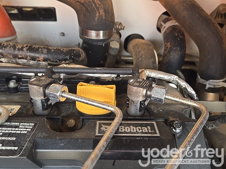 2021-bobcat-t740-image-69