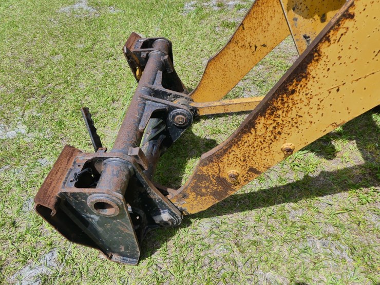 2015-caterpillar-903c-image-8