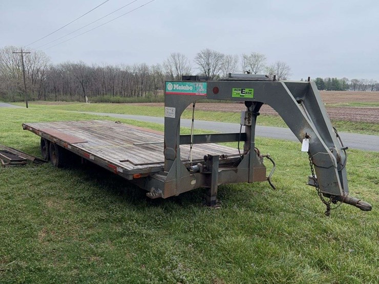 flatbed-gooseneck-trailer-22'-deck-clean-title-image-2