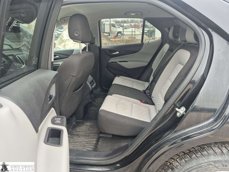 2018-chevrolet-equinox-image-15