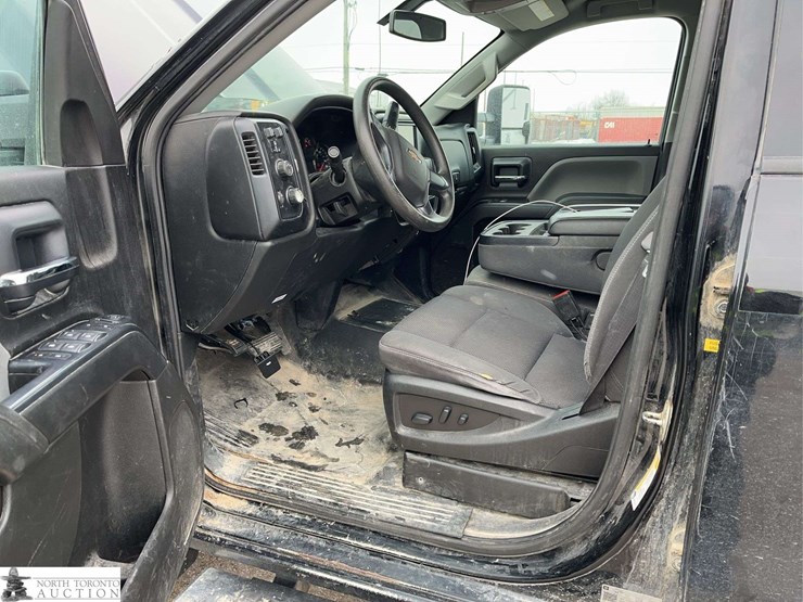 2019-chevrolet-silverado-2500hd-image-11